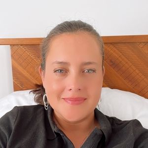 Meet your Posher, Julia